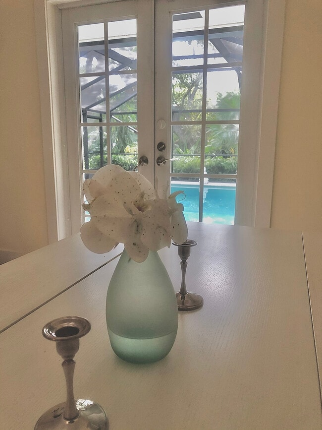 breakfast pool view - 400 Live Oak Rd