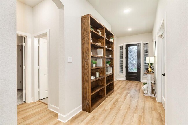 Building Photo - 9806 Starry Night Ln