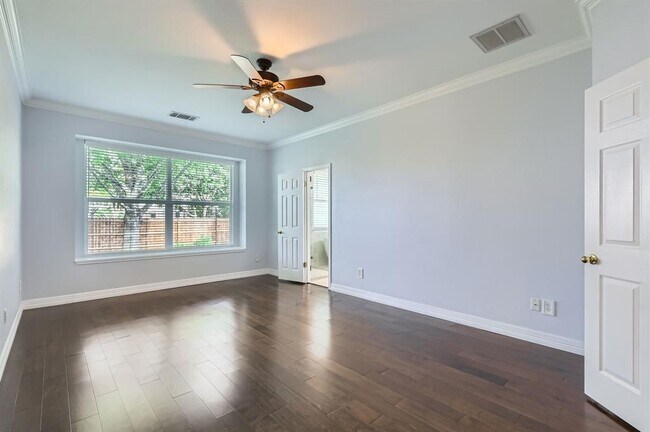 Building Photo - 20321 Wayzata Ct