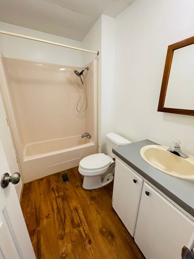 Building Photo - 3 BR, 2 BA doublewide in Pikeville school district