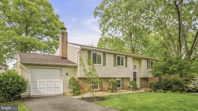 Building Photo - 9001 Bannister Ln