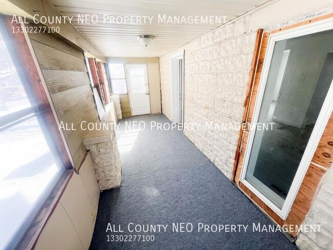 Building Photo - 1180 Murray Ave