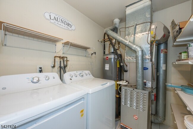 Building Photo - 50 W Lindsley Rd