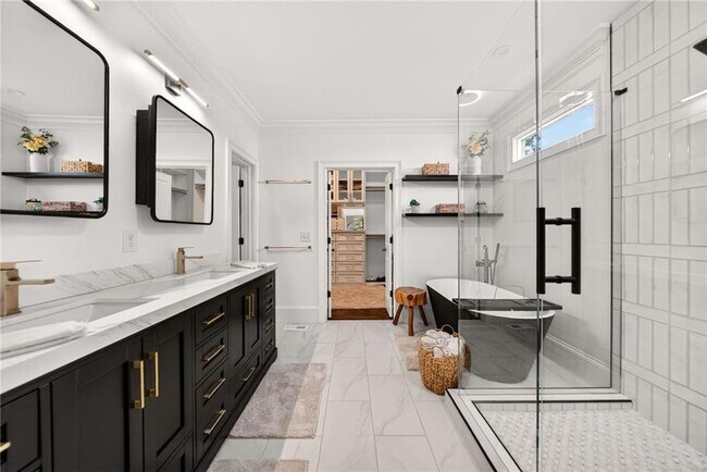 Building Photo - 3669 Cochise Dr SE