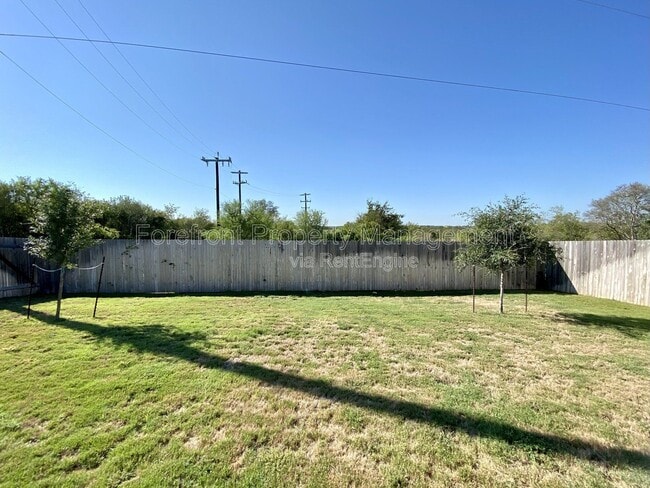 Building Photo - 1206 Ranch Falls