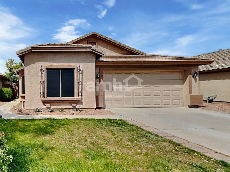 Building Photo - 15912 W Carmen Dr