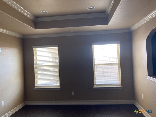 Building Photo - 2710 S Clear Creek Rd