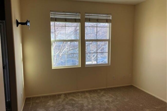 Master bedroom - 24063 Avocado Ln