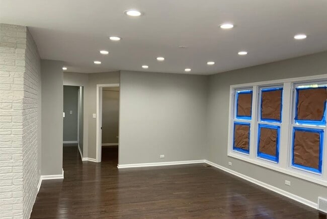 Building Photo - 4642 Hawthorne Ave