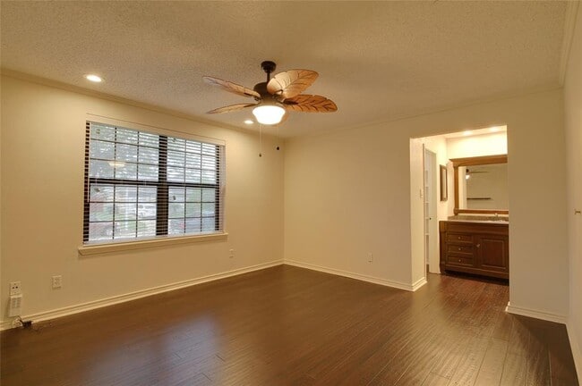 Building Photo - 6526 Foxfern Cir