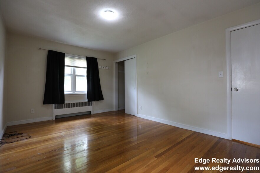 Building Photo - 20 Cummings Rd