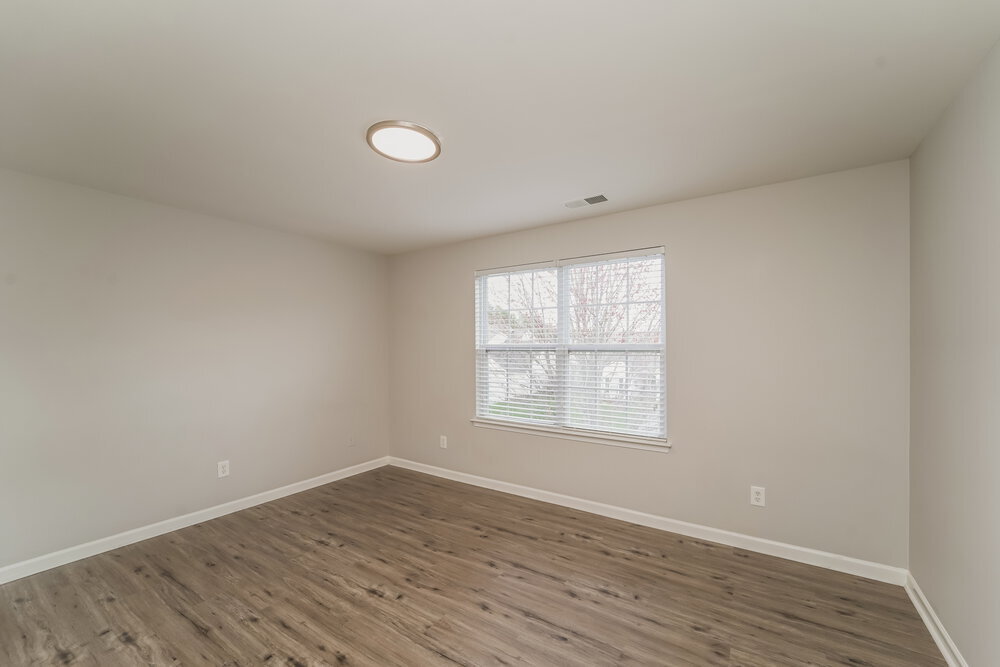 Building Photo - 701 Hicklin Dr