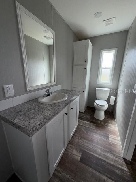 Building Photo - 13422 E Wheeler Rd