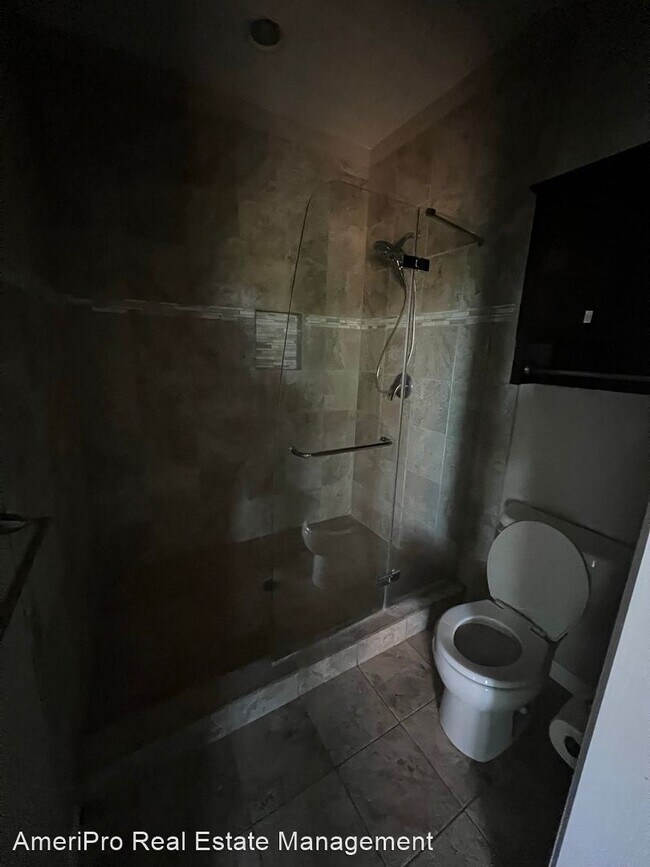 Building Photo - 2 br, 2 bath House - 627 Maxwell St.