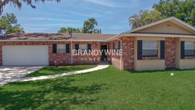 Building Photo - 1024 Hallwood Loop