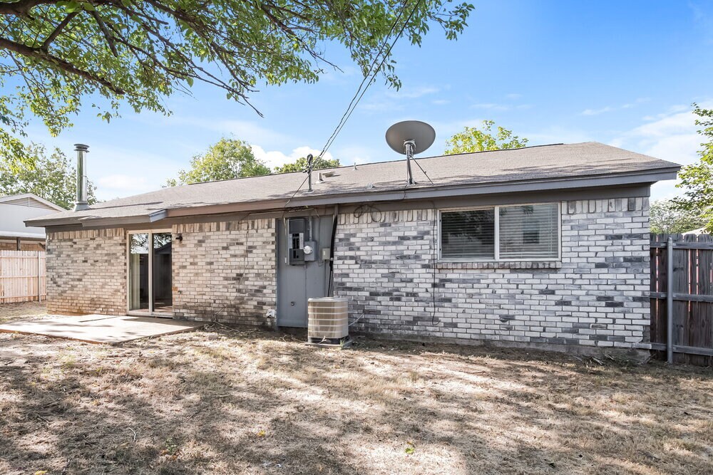 Building Photo - 321 Tims Rd