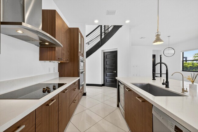 Building Photo - 15800 NW 88th Ave