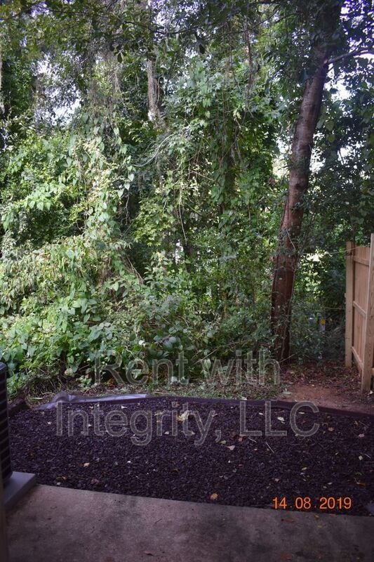 Building Photo - 1802 Falconcrest St