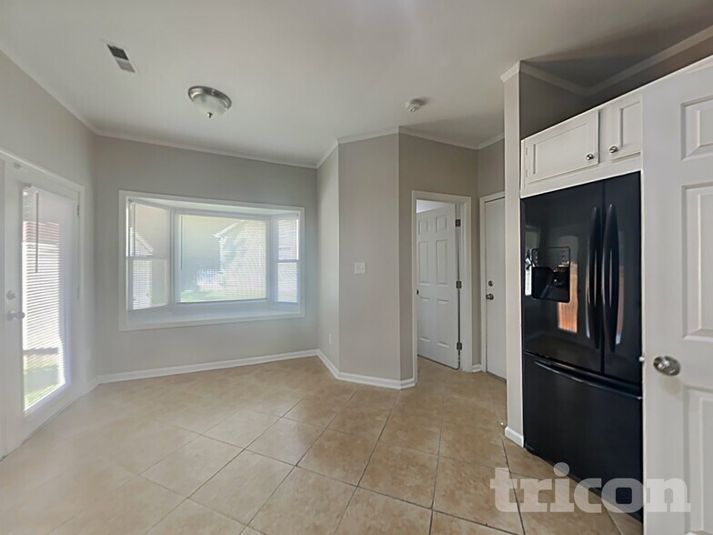 Building Photo - 404 Marcella Dr
