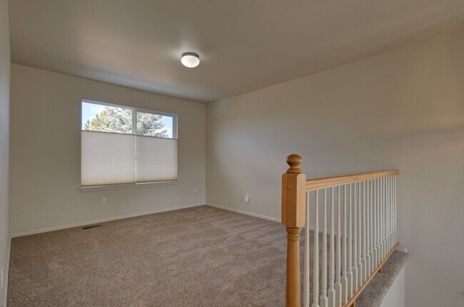 Building Photo - Beautiful clean home ready to move in on 08/05/2026 but not before!
