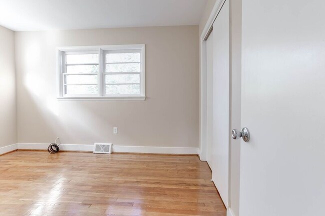 Building Photo - 4820 Chamberlayne Ave