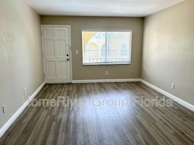 Building Photo - 3206 W Azeele St