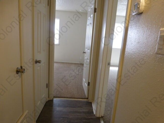 Building Photo - Cozy 2 bedroom 2 bathroom townhome