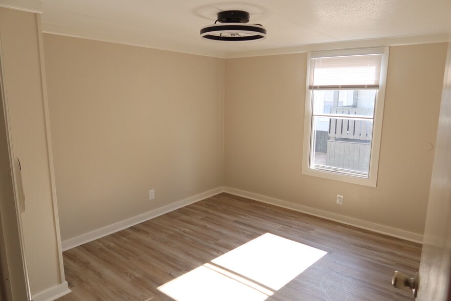 2nd Bedroom - 124 N Violet St