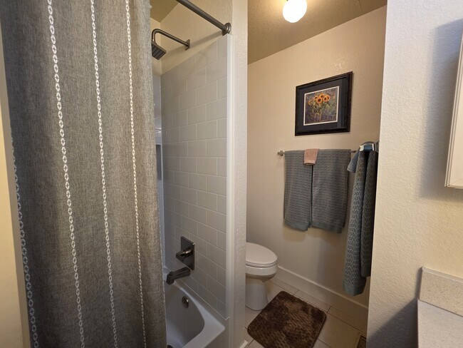 Building Photo - 7507 Tall Pine Dr