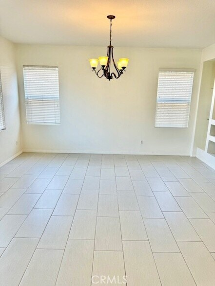 Building Photo - 1562 Cheshire Dr