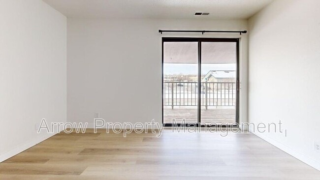 Building Photo - 201 E Arbor Ave