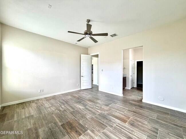 Building Photo - 12878 Clevedon St