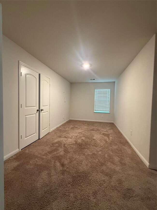 Building Photo - 473 Amberwood Pk Dr