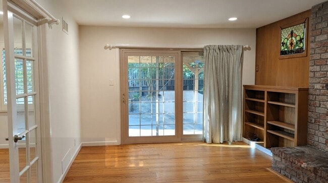 Building Photo - 7570 Normandy Way