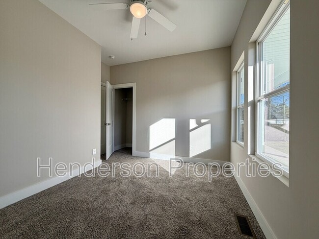 Building Photo - 75 Woodsdale Pl SE