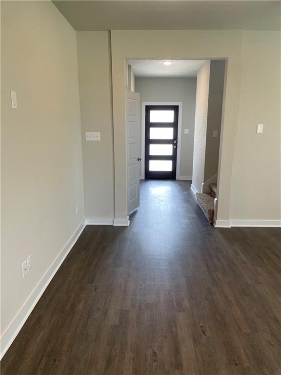 Building Photo - 609 Paddock Ln
