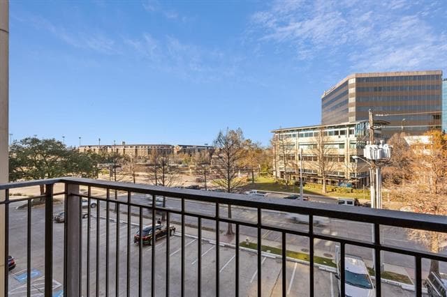 Building Photo - 5320 E Mockingbird Ln