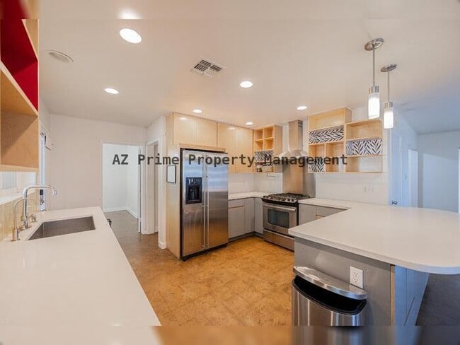 Building Photo - 351 E Encanto Dr