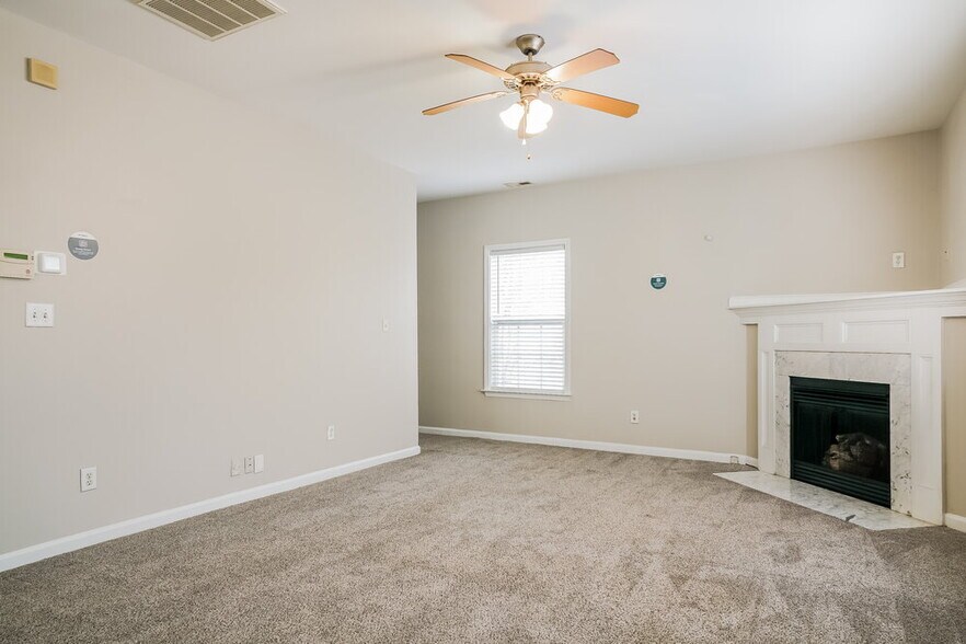 Building Photo - 320 Jewel Haven Way