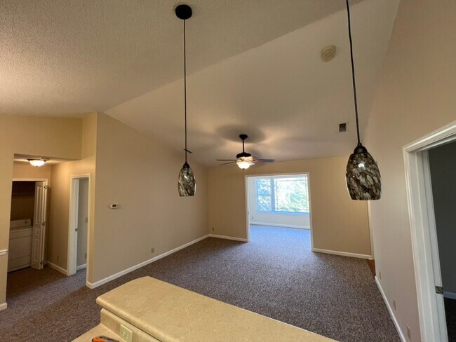 Building Photo - 93 Morningside Ln