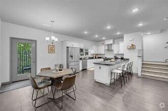 Building Photo - 8705 Tudor Pl