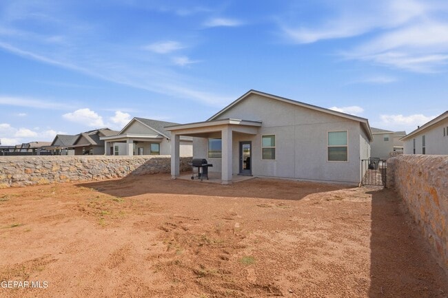 Building Photo - 3917 Desert Bluff Dr