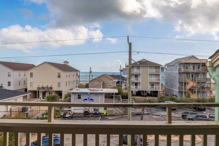 Building Photo - 1709 Canal Dr