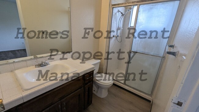 Building Photo - 1051 W Thurman Ave