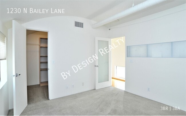 Building Photo - 1230 N Bailey Ln