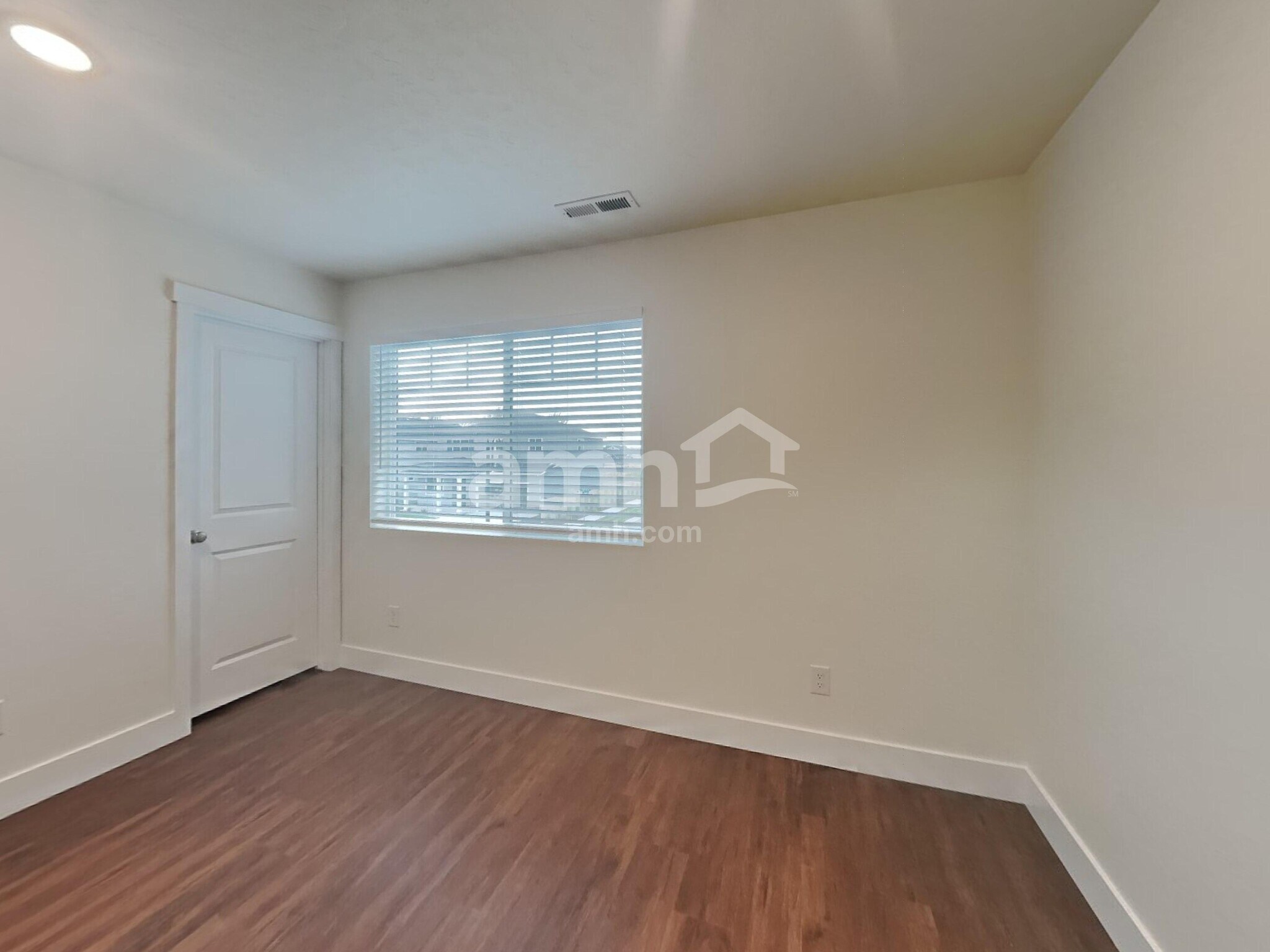 Building Photo - 1465 N Alderleaf Rd