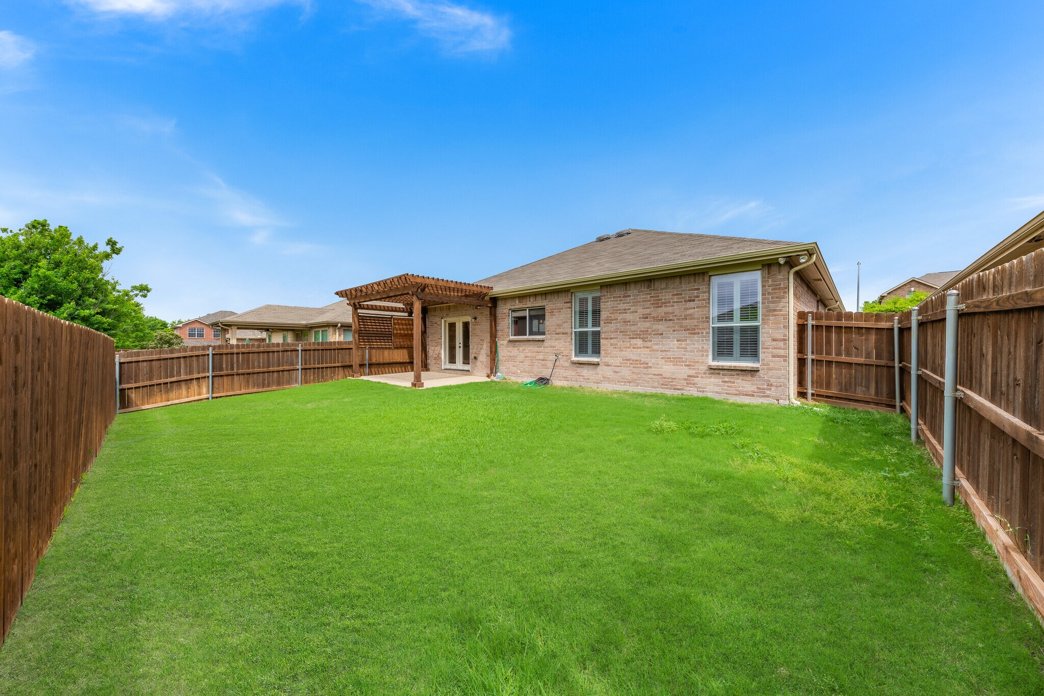 Building Photo - 5708 Sapphire Pool Trl
