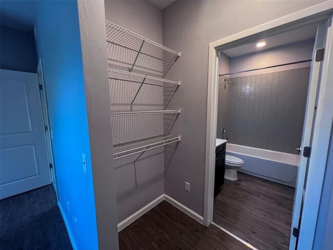 Building Photo - 204 NW 18th St