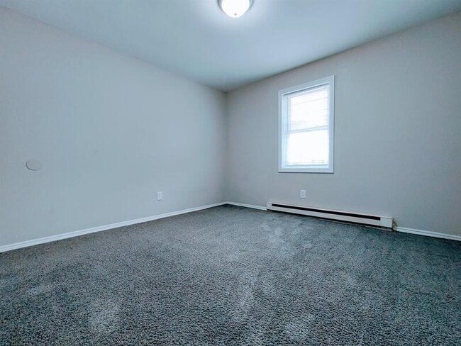 Building Photo - 4445 Layola Ave