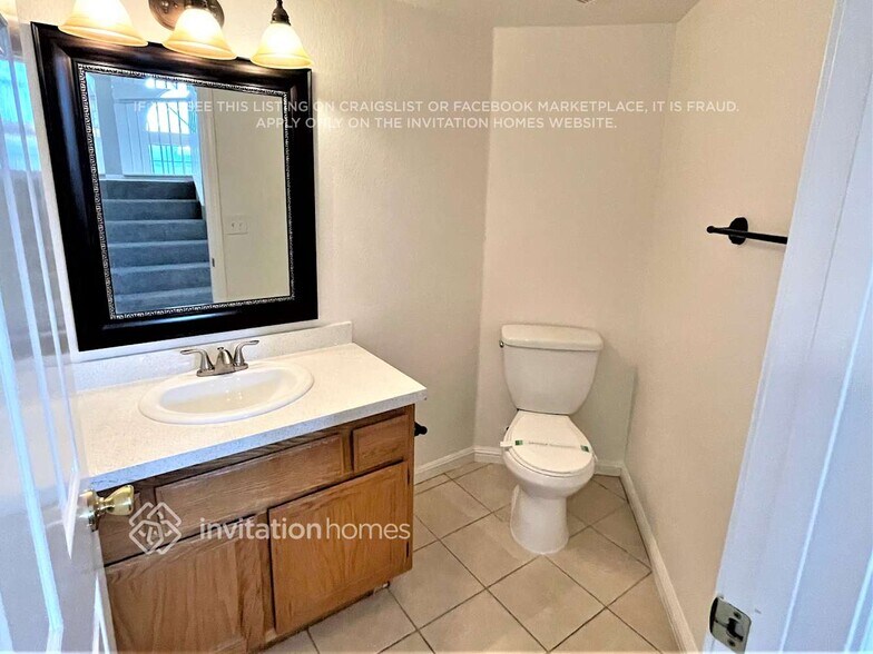 Building Photo - 8323 Lonely Hill Way